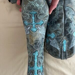 Rocking leather, blue and gray cowboy boots